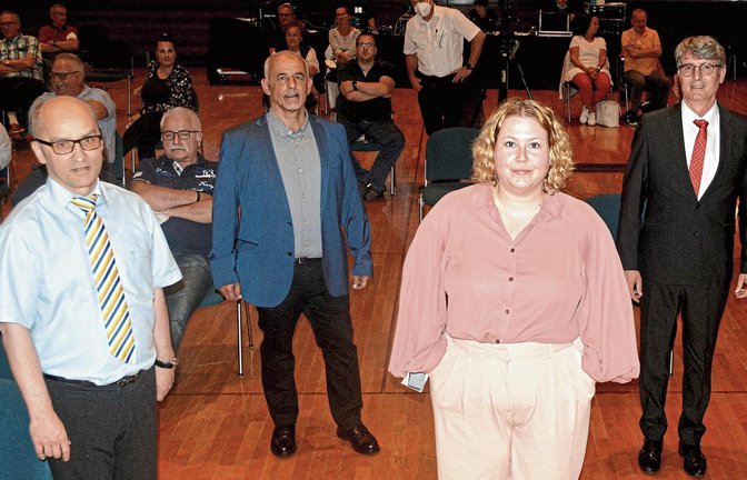 Die Kandidaten bei der zweiten Vorstellungsrunde: von links Harald Eiberger, Michael Thomsen, Violetta Rehm und Armin Pioch. Foto: Stahlfeld
