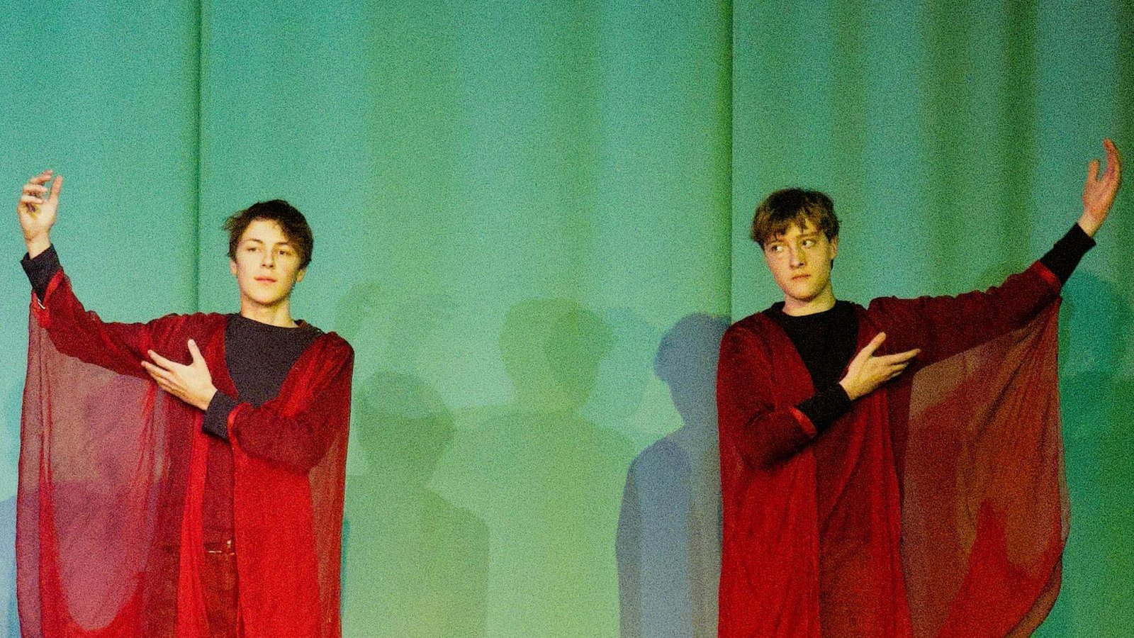 Rilkes „Die Weise von Liebe und Tod“ ist der Schwerpunkt der Eurythmie-Darbietung an der Vaihinger Waldorfschule. Foto: p Rilkes „Die Weise von Liebe und Tod“ ist der Schwerpunkt der Eurythmie-Darbietung an der Vaihinger Waldorfschule. Foto: p