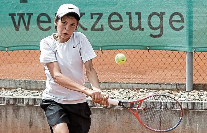 Kim Niethammer gewinnt den Vaihinger Löwen in der U 18 nach Match-Tiebreak. Foto: Simecek