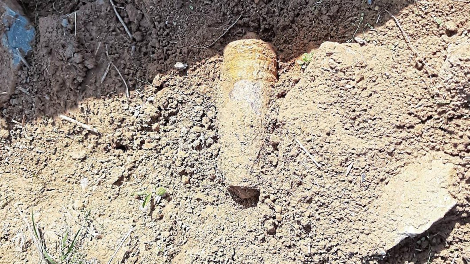 Die 8,8 Zentimeter Panzergranate wurde im Gerlinde-Beck-Ring in Großglattbach entdeckt. Foto: p Die 8,8 Zentimeter Panzergranate wurde im Gerlinde-Beck-Ring in Großglattbach entdeckt. Foto: p