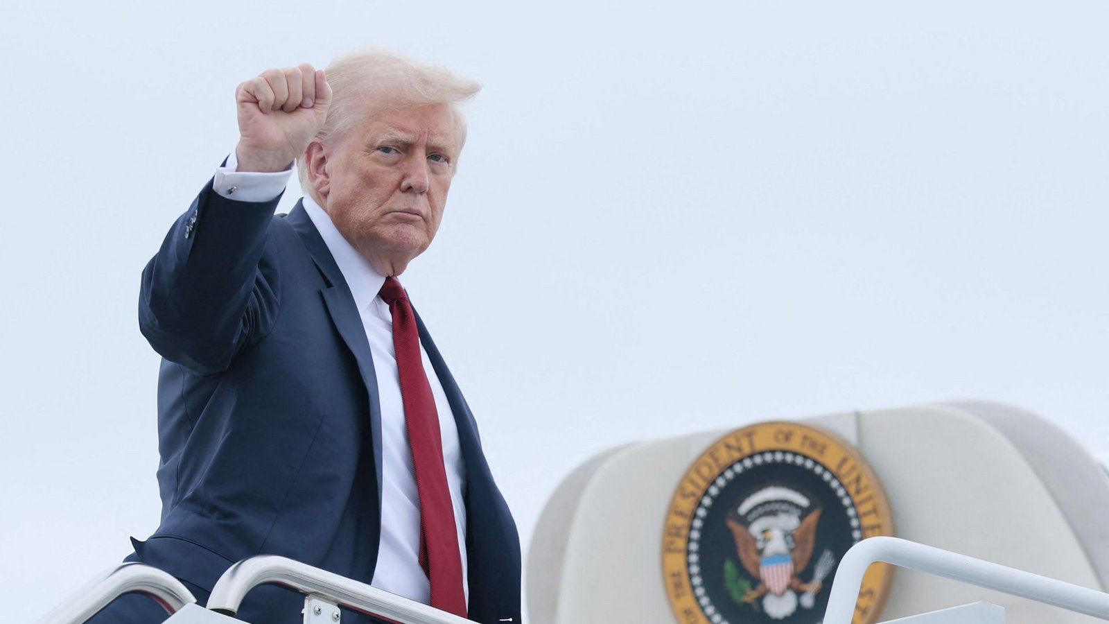 US-Präsident Donald Trump hat nach eigenen Angaben die taktische Verlegung zweier Atom-U-Boote angeordnet.Foto: Getty Images via AFP US-Präsident Donald Trump hat nach eigenen Angaben die taktische Verlegung zweier Atom-U-Boote angeordnet.Foto: Getty Images via AFP