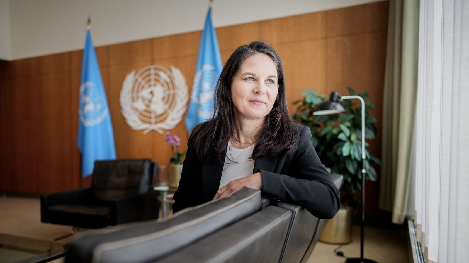 Annalena Baerbock, Präsidentin der Generalversammlung der Vereinten Nationen und ehemalige Außenministerin, aufgenommen in ihrem Büro in der UN bei einem Interview mit der dpa Deutsche Presse-Agentur.Foto: Michael Kappeler/dpa