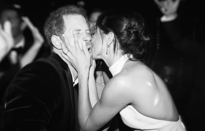 Unter anderem mit diesem Foto feiert Herzogin Meghan den achten Hochzeitstag mit ihrem Mann, Prinz Harry.<span class='image-autor'>Foto: instagram.com/meghan</span>