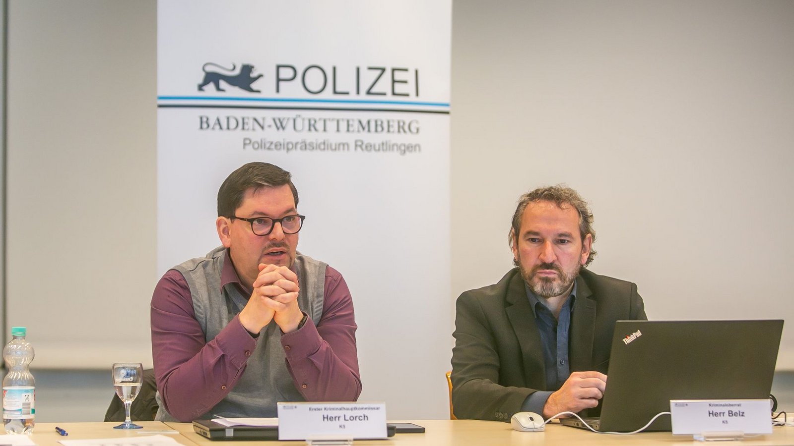 Daniel Lörch und Rainer Belz von der Kriminalinspektion fünf der Esslinger KripoFoto: Roberto Bulgrin/bulgrin