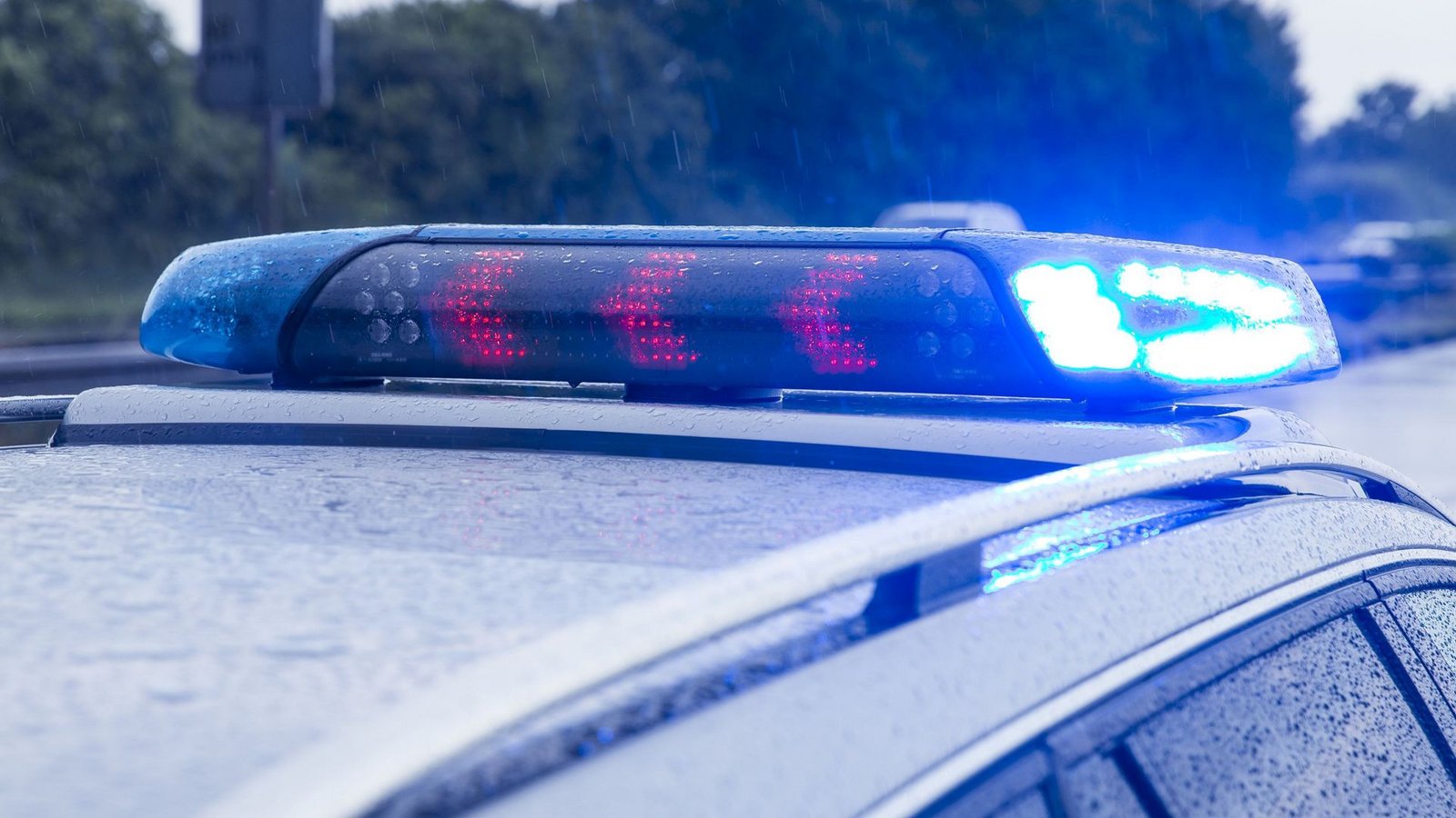 Ein Unfall auf der A 7 bei Ellwangen hatte am Montagvormittag eine kurzzeitige Vollsperrung der Autobahn zur Folge (Symbolfoto).Foto: Eibner-Pressefoto/KOENIG/Eibner-Pressefoto Ein Unfall auf der A 7 bei Ellwangen hatte am Montagvormittag eine kurzzeitige Vollsperrung der Autobahn zur Folge (Symbolfoto).Foto: Eibner-Pressefoto/KOENIG/Eibner-Pressefoto