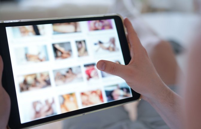 OnlyFans gewann insbesondere in der Corona-Pandemie stark an Popularität. (Symbolbild)<span class='image-autor'>Foto: Marcus Brandt/dpa</span>