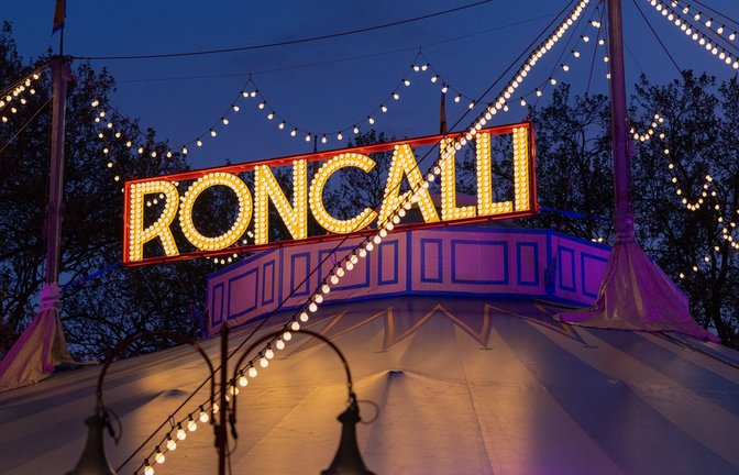 Seine Welturaufführung hatte der Circus Roncalli 18. Mai 1976 in Bonn.<span class='image-autor'>Foto: Rolf Vennenbernd/dpa</span>