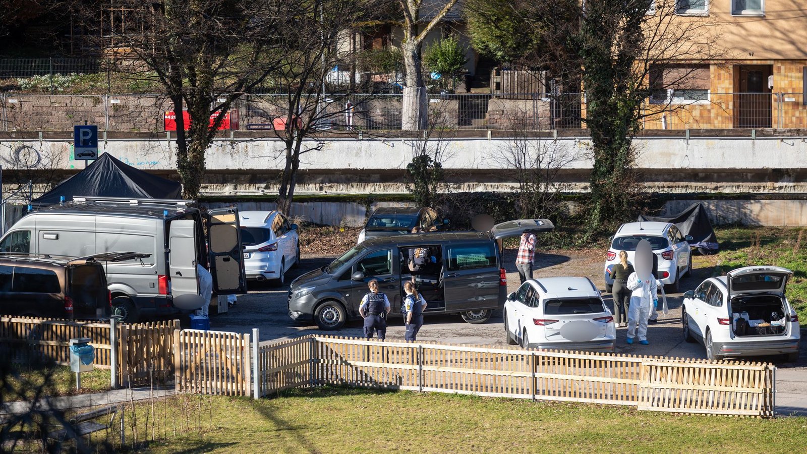 Die Leiche des 41-Jährigen wurde Ende Februar in einem Auto in Neuenbürg entdeckt.Foto: Lucas Röhr/Pforzheimer Zeitung/ Die Leiche des 41-Jährigen wurde Ende Februar in einem Auto in Neuenbürg entdeckt.Foto: Lucas Röhr/Pforzheimer Zeitung/
