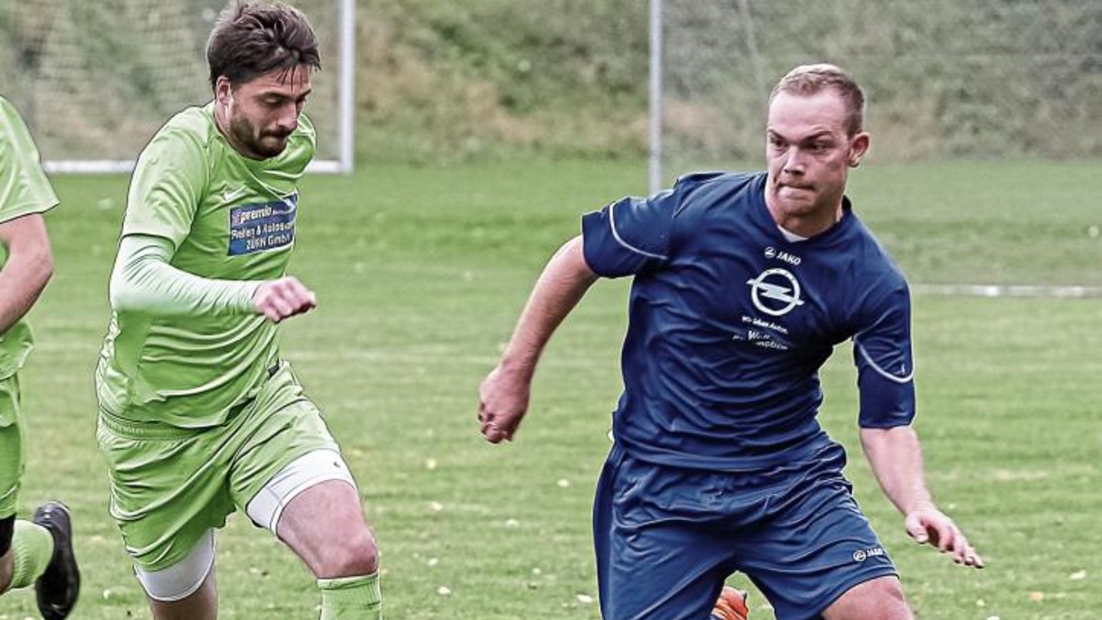 Im Spitzenspiel der Kreisliga A 3 reichte es dem TSV Häfnerhaslach um Pascal Hirsch (rechts) gegen den VfL Gemmrigheim trotz Führung nicht zum Sieg. Foto: Simecek Im Spitzenspiel der Kreisliga A 3 reichte es dem TSV Häfnerhaslach um Pascal Hirsch (rechts) gegen den VfL Gemmrigheim trotz Führung nicht zum Sieg. Foto: Simecek