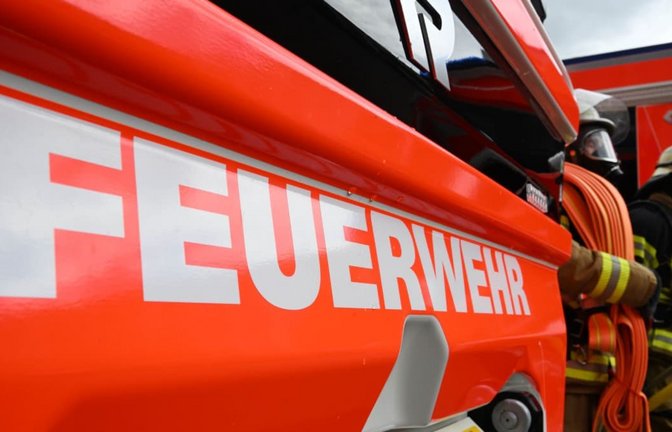 Die Feuerwehr rückte zu einem Discounter aus.<span class='image-autor'>Bernd Weißbrod/dpa</span>