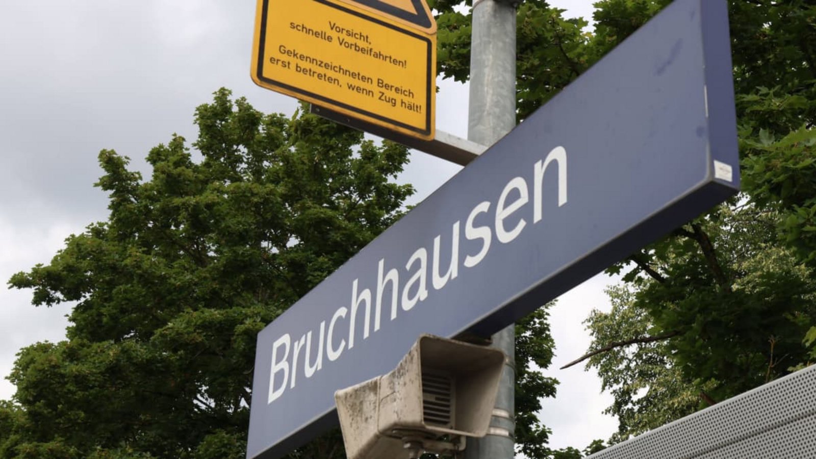 Kurz vor dem Bahnhof Ettlingen-Bruchhausen geschah das Unglück.IMAGO/Sven Severing Kurz vor dem Bahnhof Ettlingen-Bruchhausen geschah das Unglück.IMAGO/Sven Severing