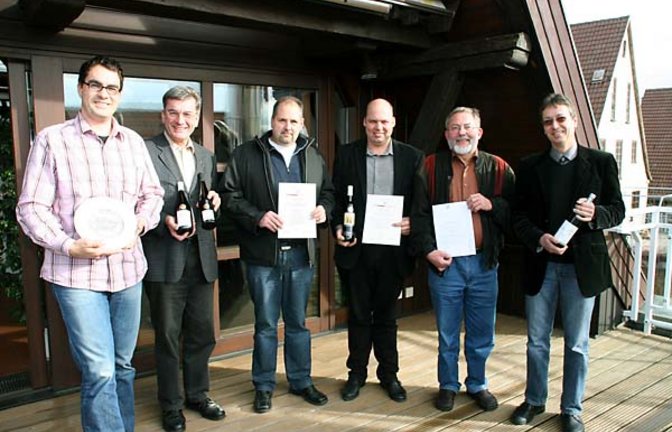 Die hiesigen Weingärtner sind stolz auf ihre Auszeichnungen. Foto: Elsässer