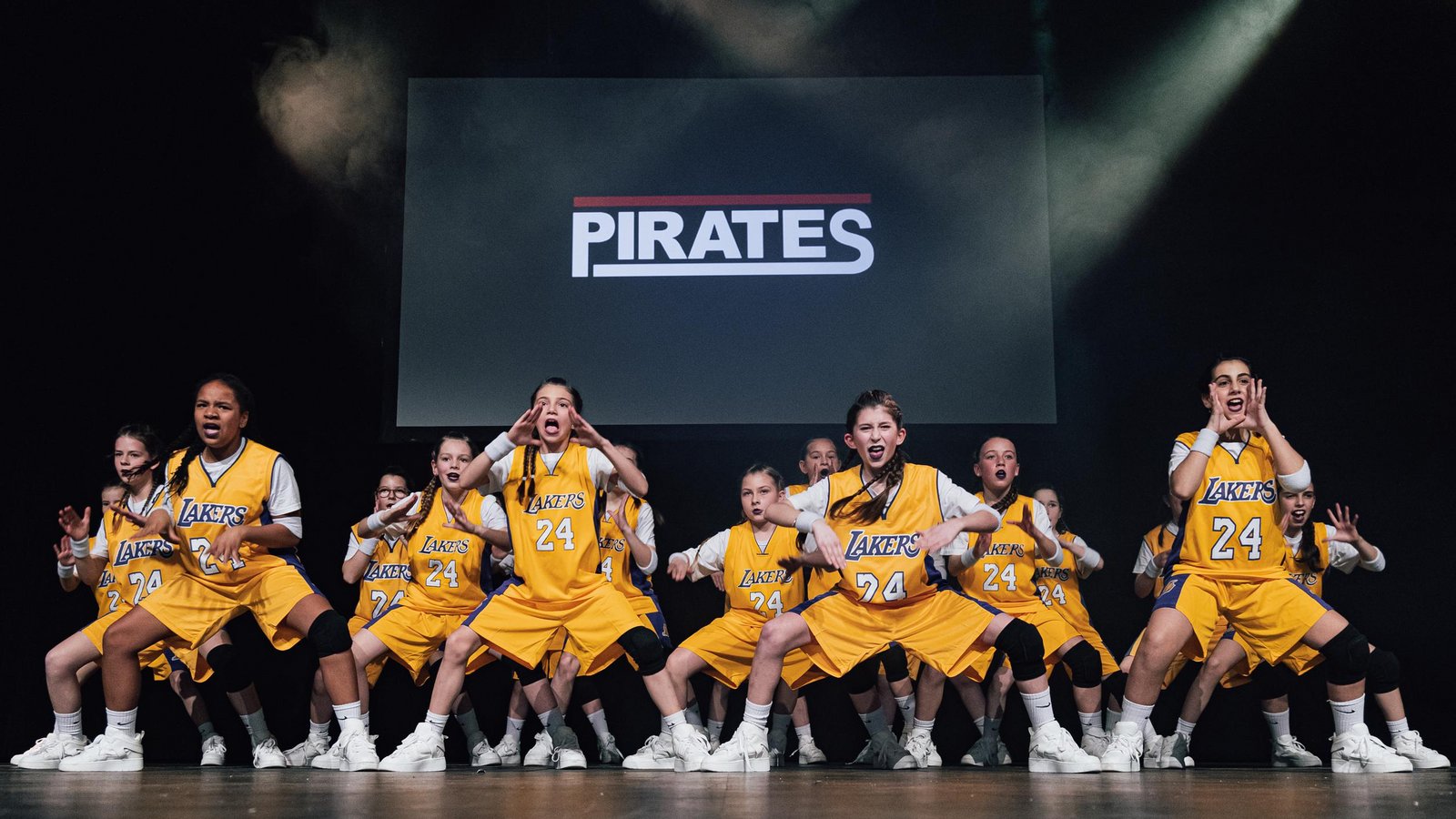 Die Gruppe Pirates der Dance Company Vaihingen sichert sich die süddeutsche Meisterschaft. Foto: privat