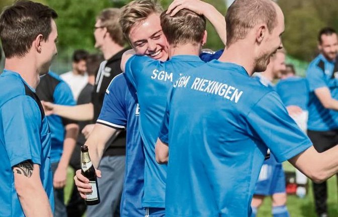 Freude pur: Der TSV Unterriexingen hat bereits am 24. Spieltag die Meisterschaft in der Kreisliga A 3 perfekt gemacht. Foto: Simecek