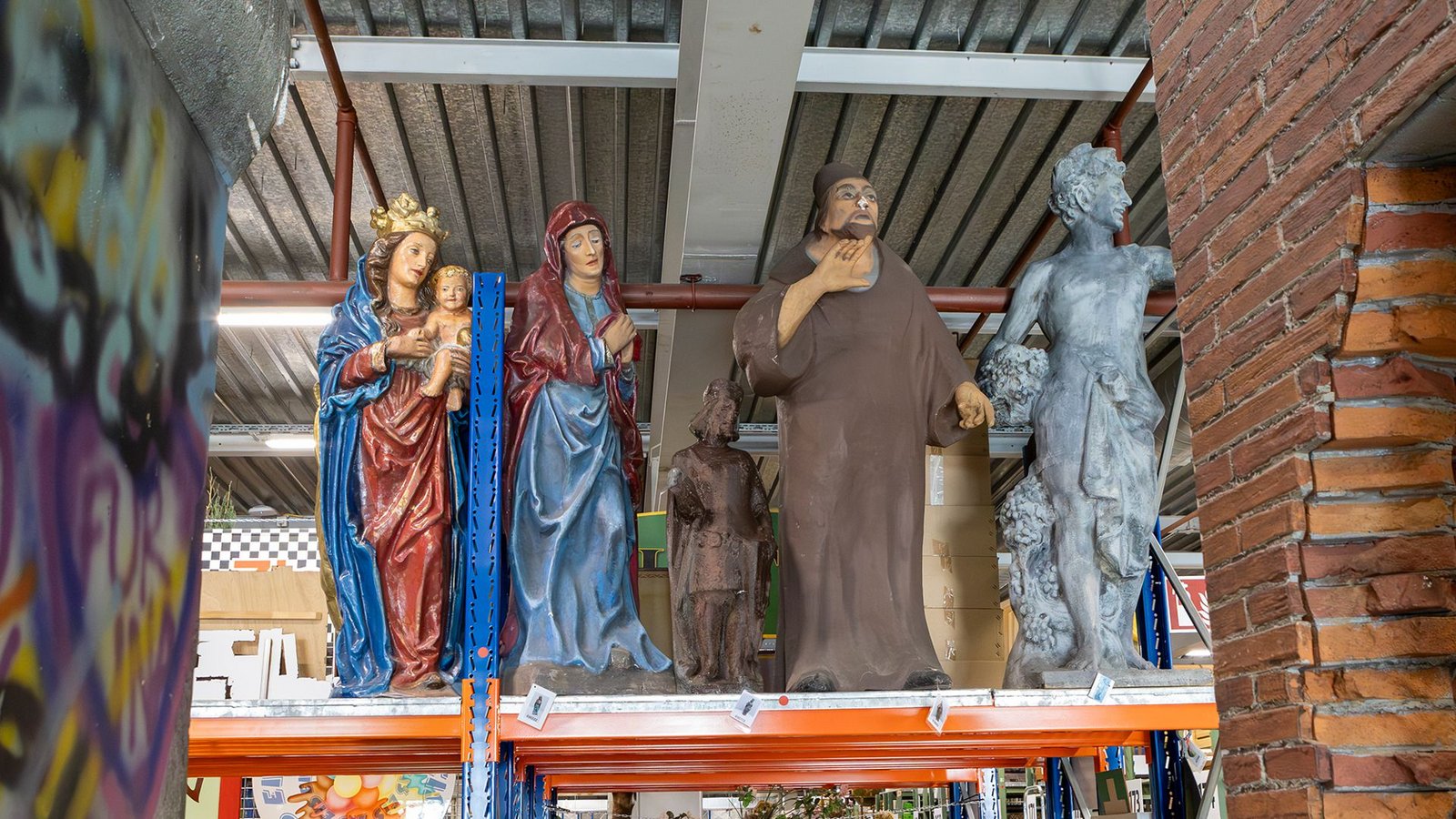 Auf der Online-Plattform des Unternehmens sollen die Gegenstände am 17. Oktober veröffentlicht werden.Foto: SWR/Thorsten Hein Auf der Online-Plattform des Unternehmens sollen die Gegenstände am 17. Oktober veröffentlicht werden.Foto: SWR/Thorsten Hein