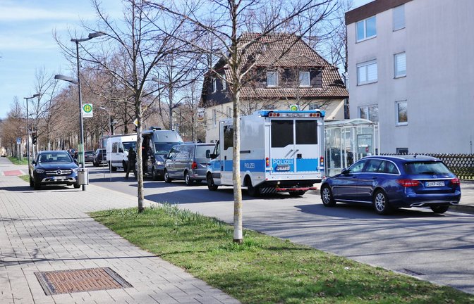 Die Razzia gehen einen „Reichsbürger“ in Reutlingen fand mitten in einem Wohngebiet statt.<span class='image-autor'>Foto: Kevin Lermer/7aktuell.de</span>