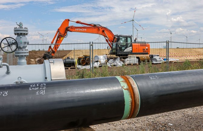 An den Wasserstoff-Fernleitungen wird schon gebaut – doch der weitere Ausbau ist noch unklar.<span class='image-autor'>Foto: dpa/Jan Woitas</span>