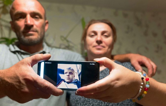 Shorena Khomeriki und Giorgi Okribelashvili vermissen ihren Sohn. Der 19-Jährige sitzt im Gefängnis, nachdem er an einer Demonstration gegen  neue Gesetze teilgenommen hatte.<span class='image-autor'>Foto: Till Mayer</span>