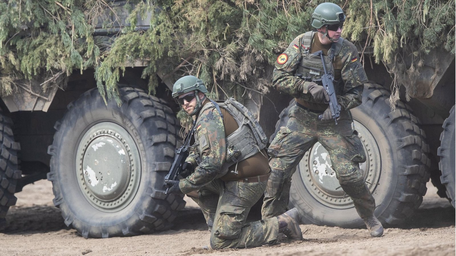 Soldaten der Bundeswehr bei einer Nato-Übung (Archivbild)Foto: dpa/Mindaugas Kulbis