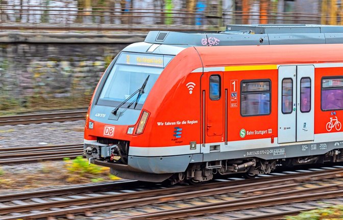 Statt wie bisher bis Kirchheim/Teck sollen die S-Bahnen in Zukunft auf der Filstalbahn bis Göppingen und weiter nach Geislingen verkehren.<span class='image-autor'>Foto: imago/Arnulf Hettrich</span>