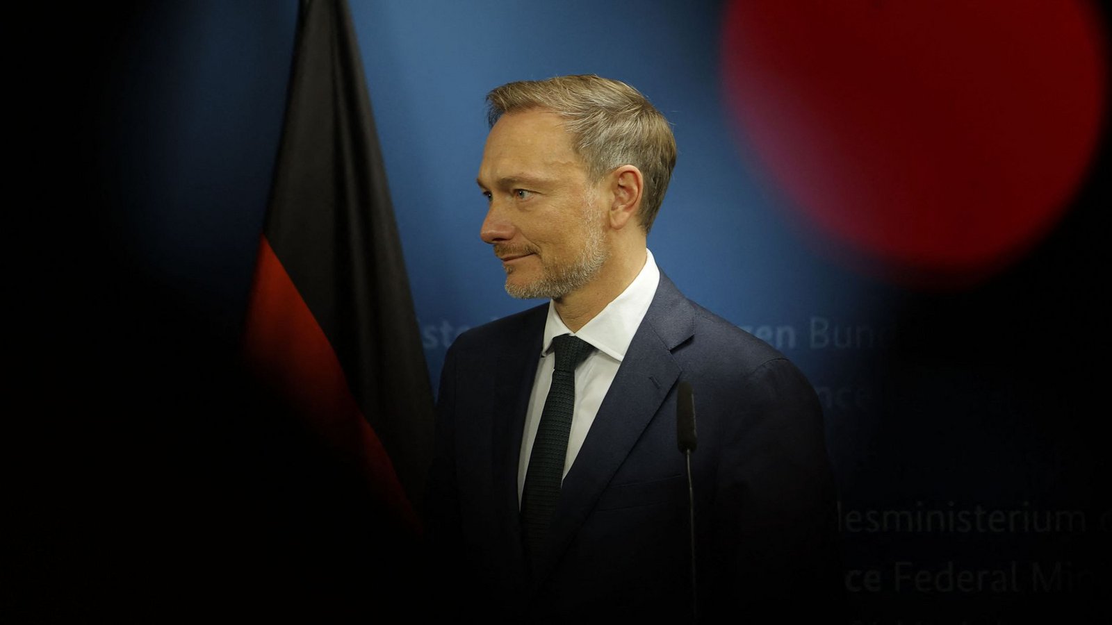 Der FDP-Chef und derzeitige Finanzminister Christian Lindner muss die liberalen Parteimitglieder befragen.Foto: AFP/Odd Andersen Der FDP-Chef und derzeitige Finanzminister Christian Lindner muss die liberalen Parteimitglieder befragen.Foto: AFP/Odd Andersen