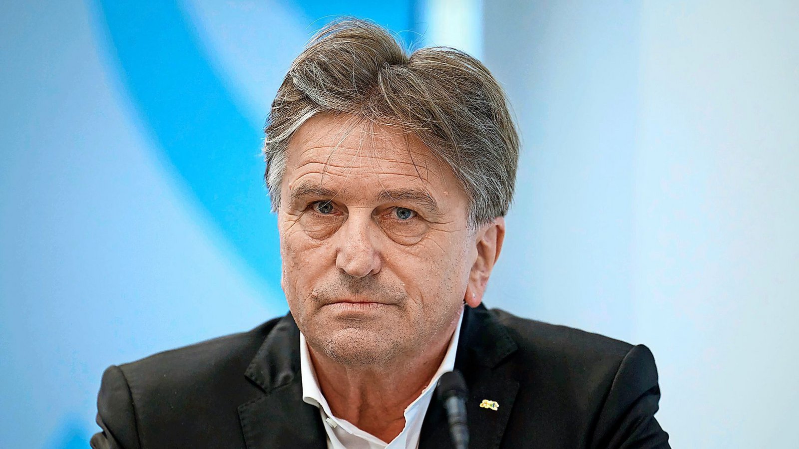 Manfred Lucha kritisiert Karl Lauterbach.Foto: dpa/Jörg Carstensen