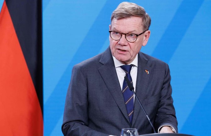Außernminister Johann Wadephul (CDU). Das Auswärtige Amt rät Deutschen in Frankreich, Demonstrationen möglichst zu meiden (Archivfoto).<span class='image-autor'>Carsten Koall/dpa</span>