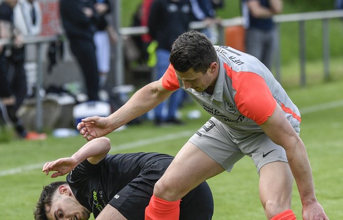 Florian Fenkel (rechts) und Deniz Namdar schenken sich im Verfolgerduell der A 3 nichts. <span class='image-autor'>Foto: Leitner</span>