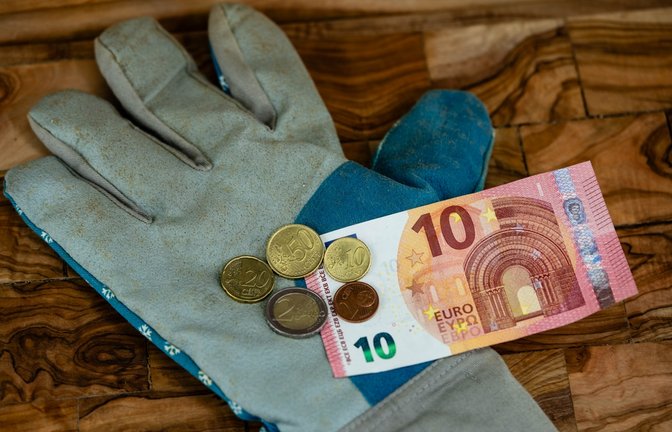 Noch liegt der Mindestlohn bei 12,82 Euro.<span class='image-autor'>Foto: Steidi / shutterstock.com</span>
