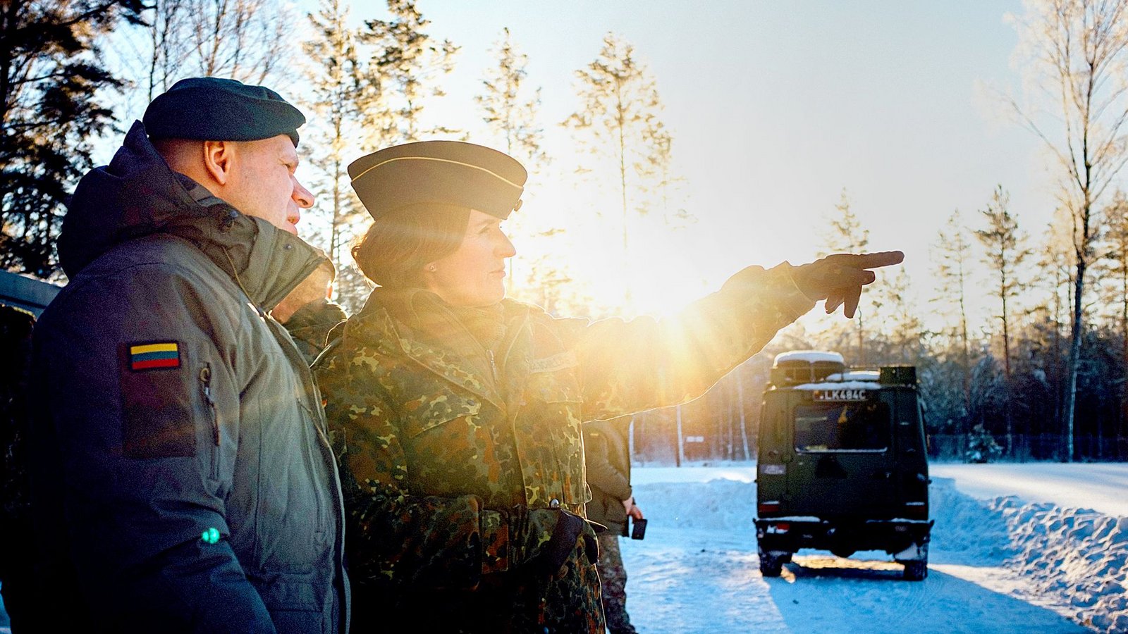 Zwei goldene Generalsterne zieren ihre Schultern: Nicole Schilling, hier bei einem Truppenbesuch in Litauen im Januar.Foto: Bundeswehr Zwei goldene Generalsterne zieren ihre Schultern: Nicole Schilling, hier bei einem Truppenbesuch in Litauen im Januar.Foto: Bundeswehr
