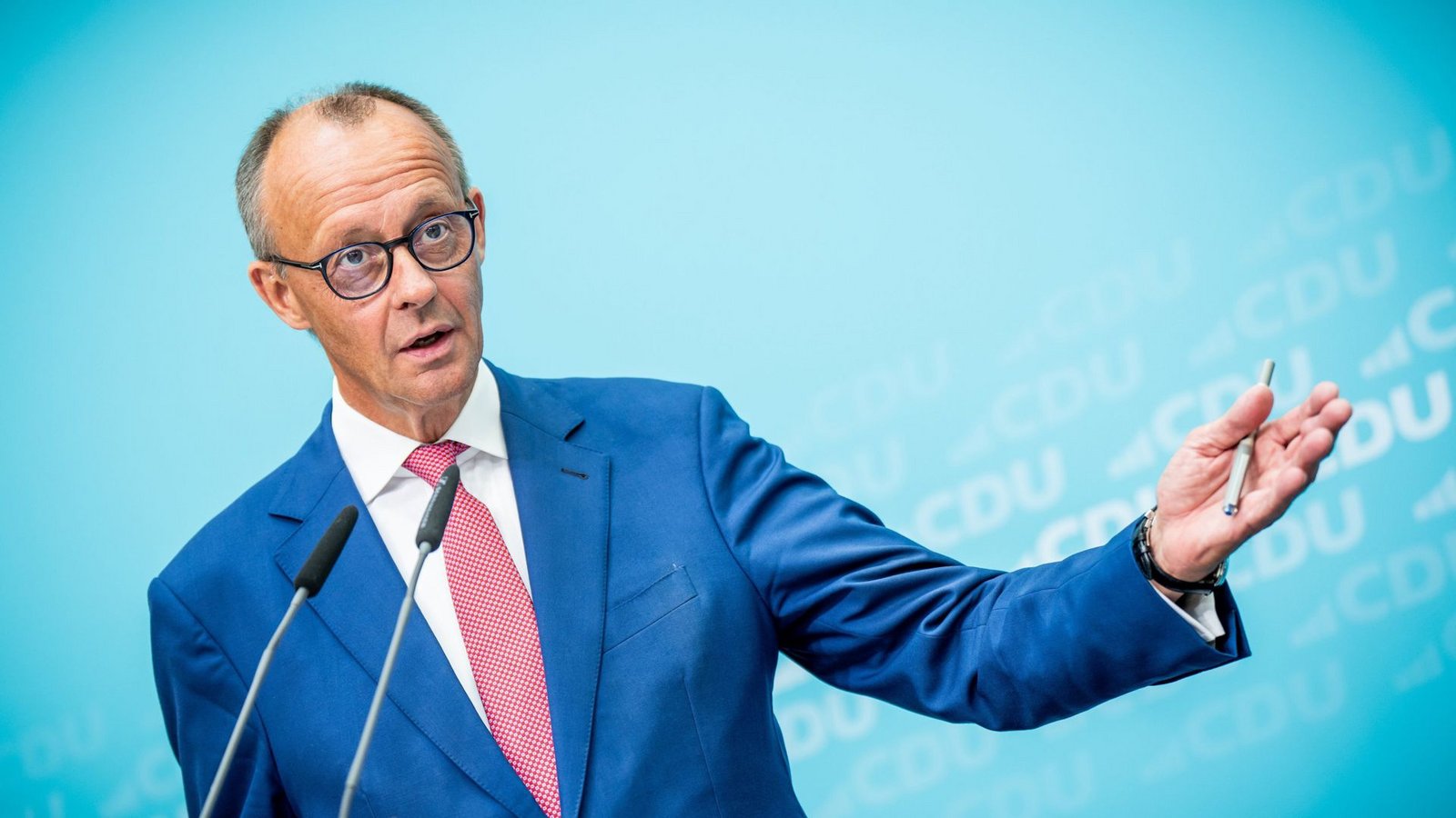 CDU-Chef Friedrich Merz zeigte sich stolz auf die Wahlergebnisse seiner Partei.Foto: dpa/Michael Kappeler CDU-Chef Friedrich Merz zeigte sich stolz auf die Wahlergebnisse seiner Partei.Foto: dpa/Michael Kappeler