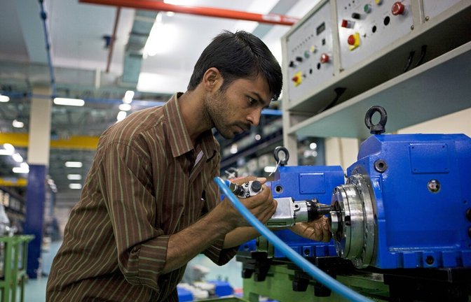 Die hohen Lohnzuwächse in der Industrie wird es vorerst nicht mehr geben.<span class='image-autor'>Foto: imago stock&people</span>