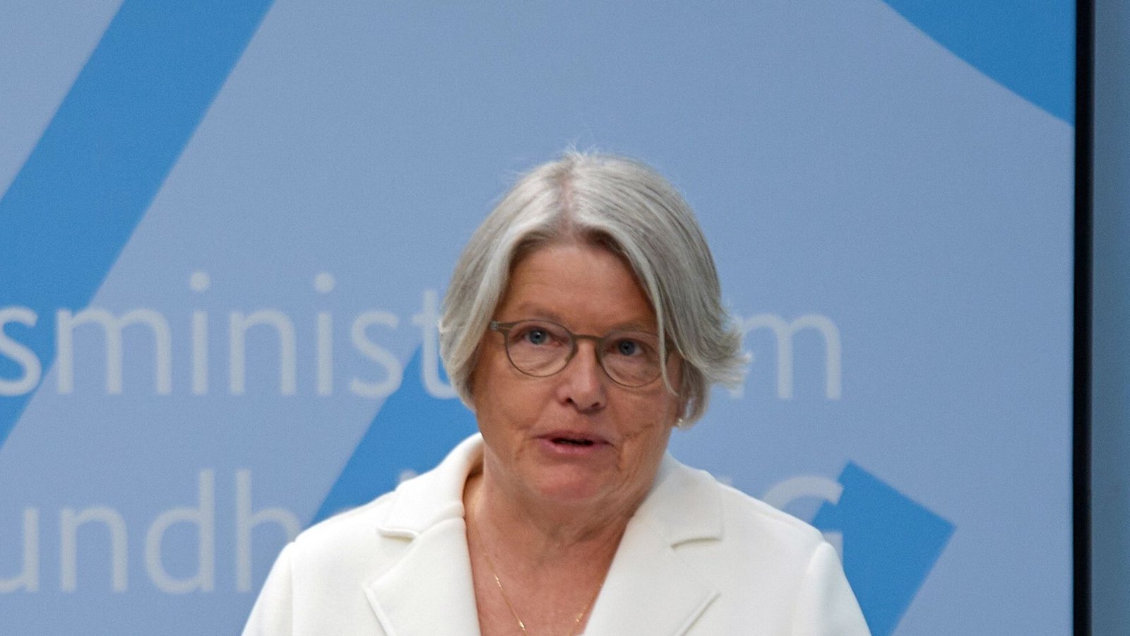 Claudia Wiesemann, Mitglied der Kommission, begründete die Empfehlungen.Foto: epd/Christian Ditsch Claudia Wiesemann, Mitglied der Kommission, begründete die Empfehlungen.Foto: epd/Christian Ditsch