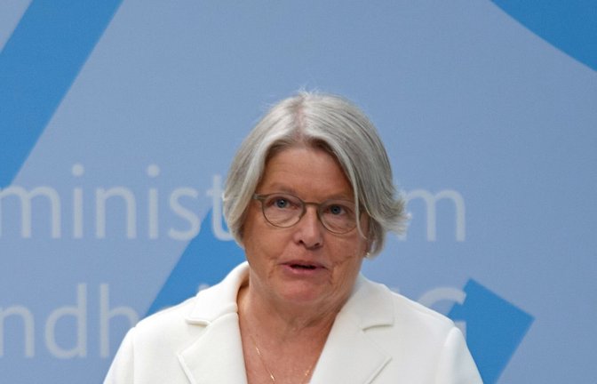 Claudia Wiesemann, Mitglied der Kommission, begründete  die Empfehlungen.<span class='image-autor'>Foto: epd/Christian Ditsch</span>