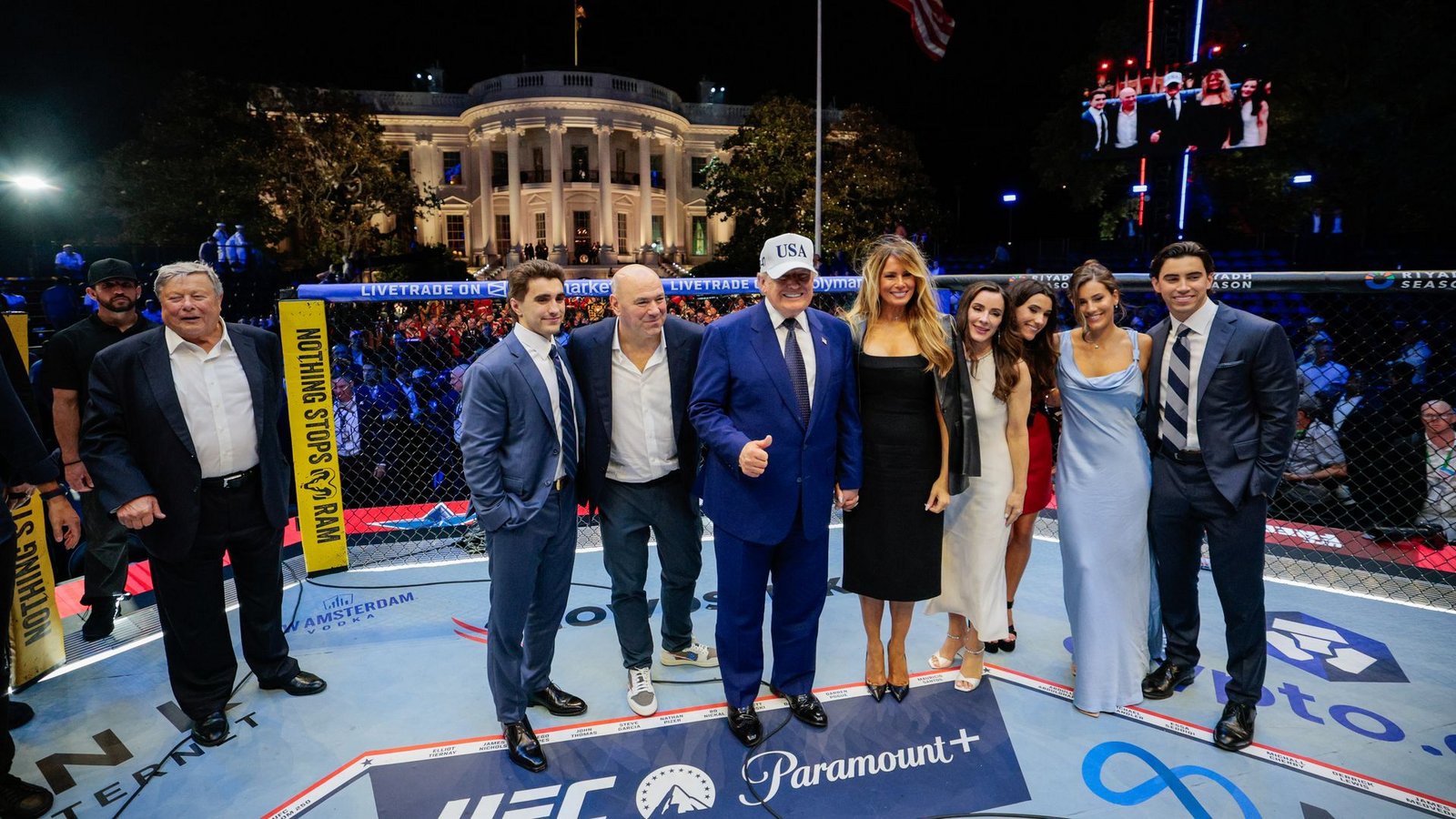 An Trumps 80. Geburtstag fanden auf dem Südrasen des Weißen Hauses Käfigkämpfe statt. (Archivbild)Foto: Evan Vucci/Pool Reuters/AP/dpa