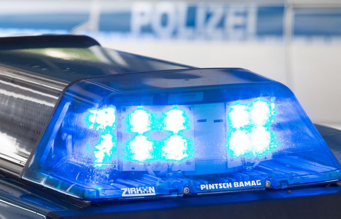 Die Polizei ermittelt in Wiesbaden wegen Totschlags an einem 49 Jahre alten Mann. (Symbolbild)<span class='image-autor'>Foto: picture alliance / dpa/Friso Gentsch</span>
