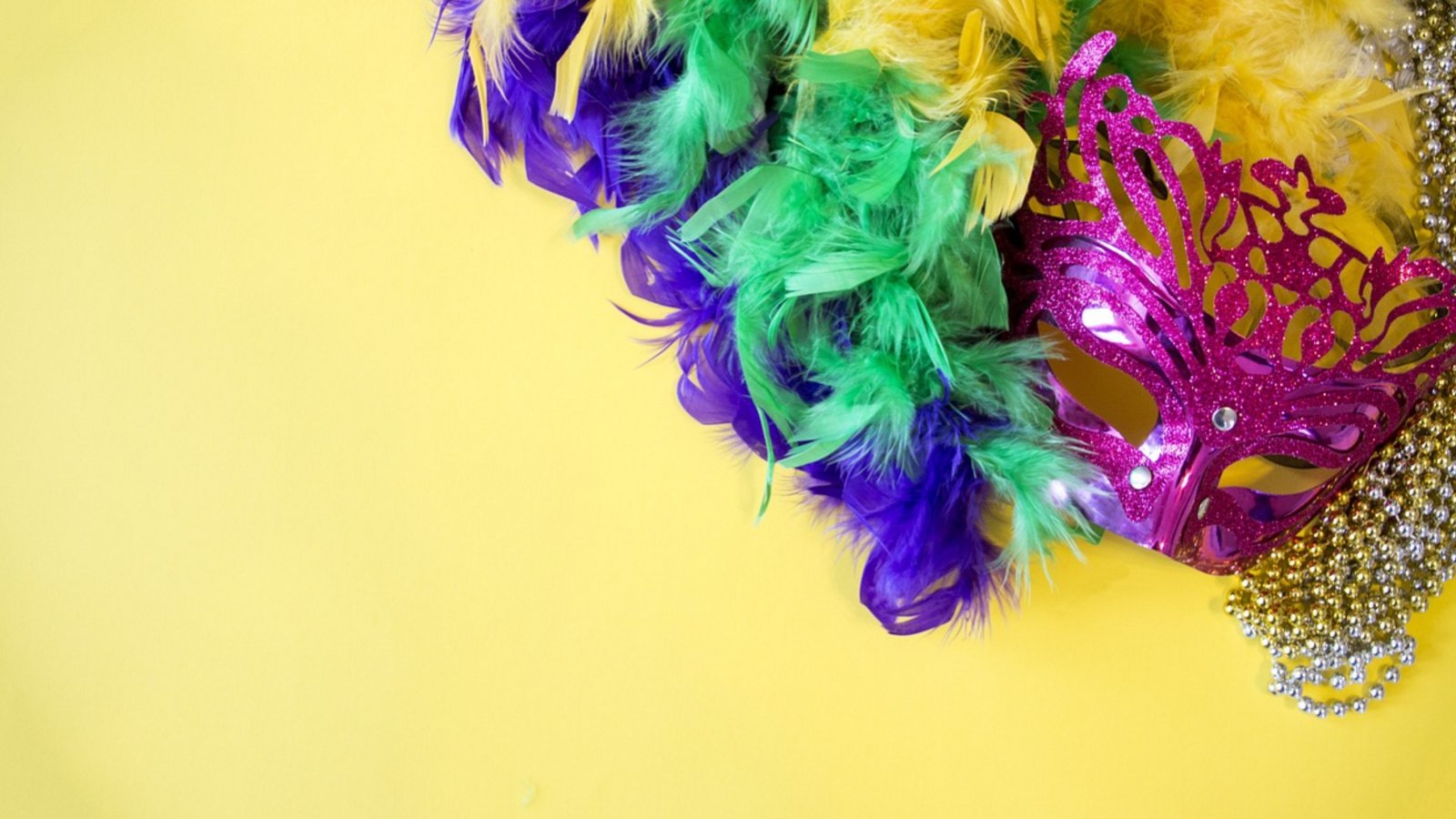 Im Umkreis ist einiges geboten: Also rein in die bunten Kostüme und ab auf die nächste Faschingsparty. Foto: Liam Ortiz/Pixabay.com