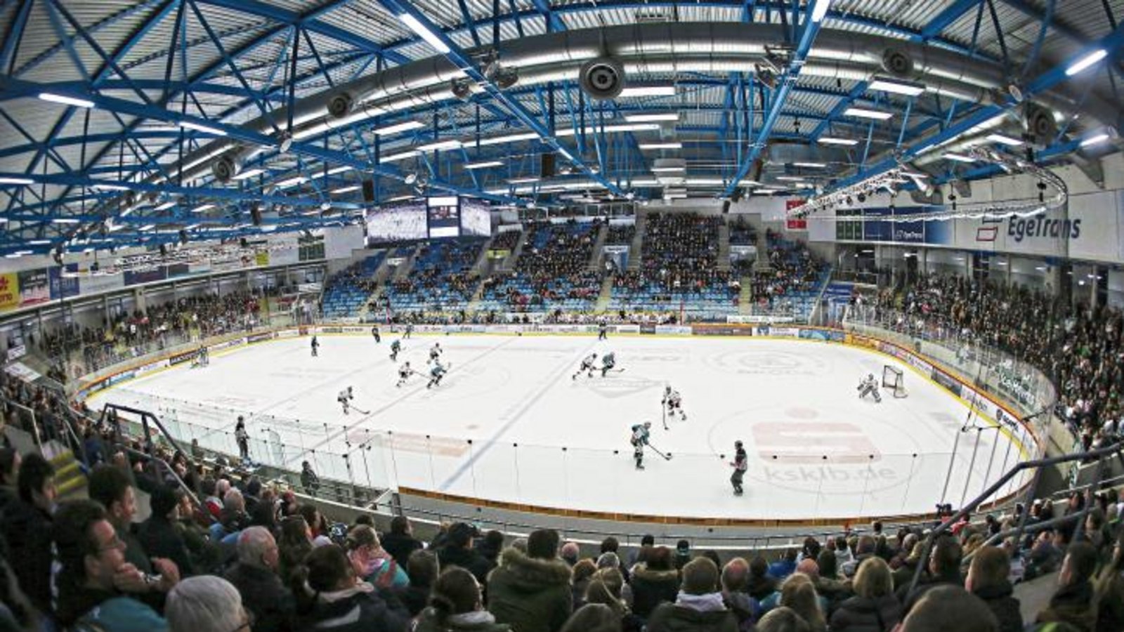Der Standort Bietigheim hat beste Voraussetzungen für hochklassigen Eishockeysport. Doch den Steelers droht ein Neustart in der Oberliga oder sogar der Regionalliga.  Foto: Baumann