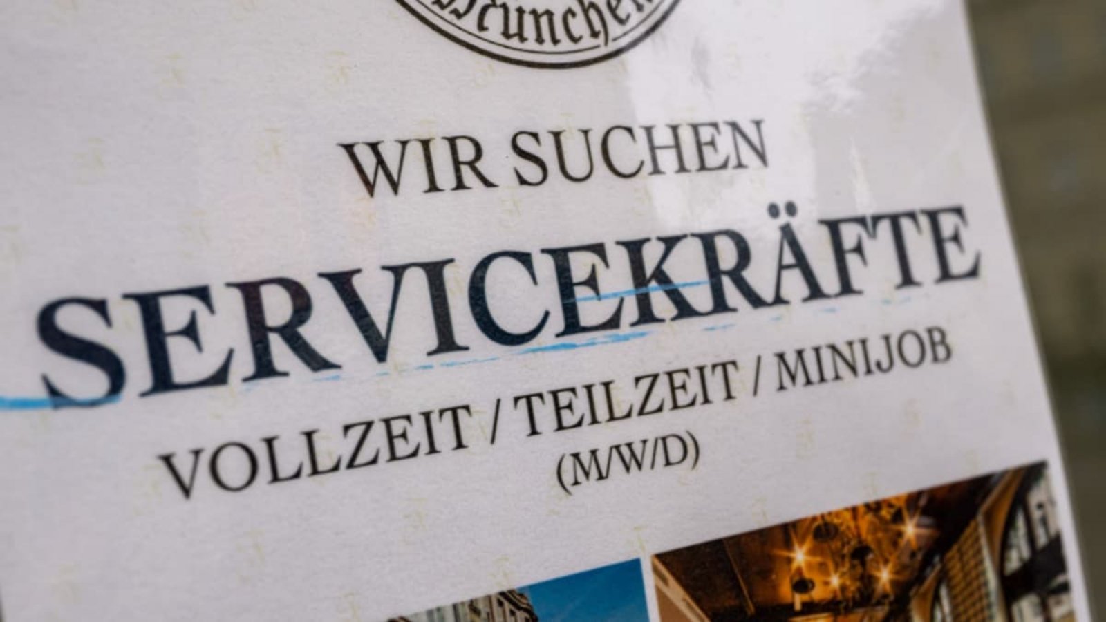 Für Dienstleister gelten Minijobber als wichtig – ohne sie könnte Deutschland noch weiter zur „Service-Wüste“ verkommen, so die Befürchtung.Peter Kneffel/dpa