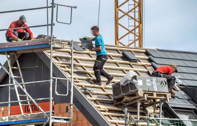 Bis so ein schmuckes Einfamilienhaus entsteht, muss erst einmal die Finanzierung gesichert werden&nbsp;– gar nicht so einfach heutzutage.<span class='image-autor'>www.imago-images.de</span>
