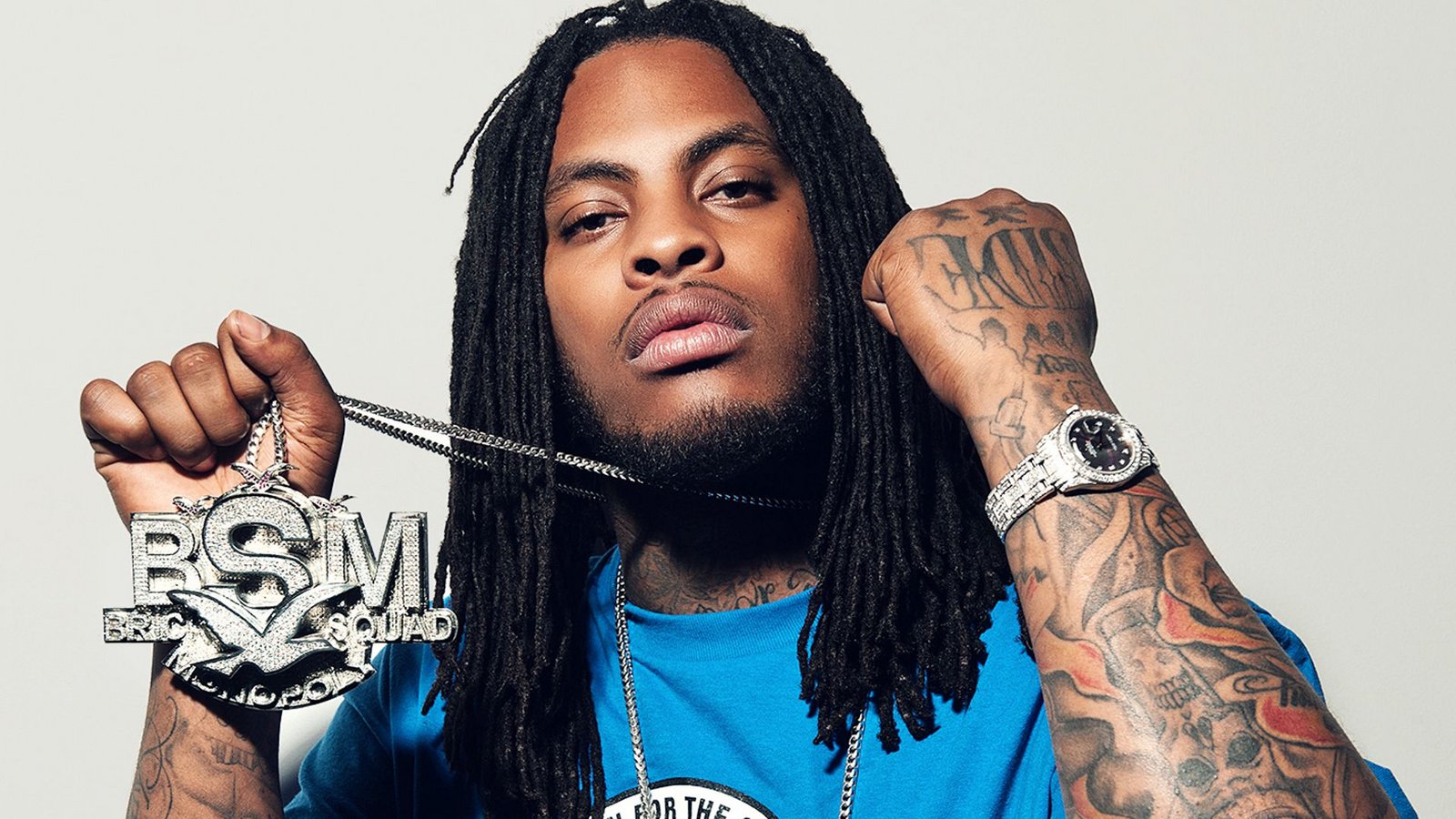 Kapitalismus pur: der amerikanische Rapper Waka Flocka Flame posierte 2011 mit seinem „Bling-Bling“.Foto: Kapitalismus pur: der amerikanische Rapper Waka Flocka Flame posierte 2011 mit seinem „Bling-Bling“.Foto: 
