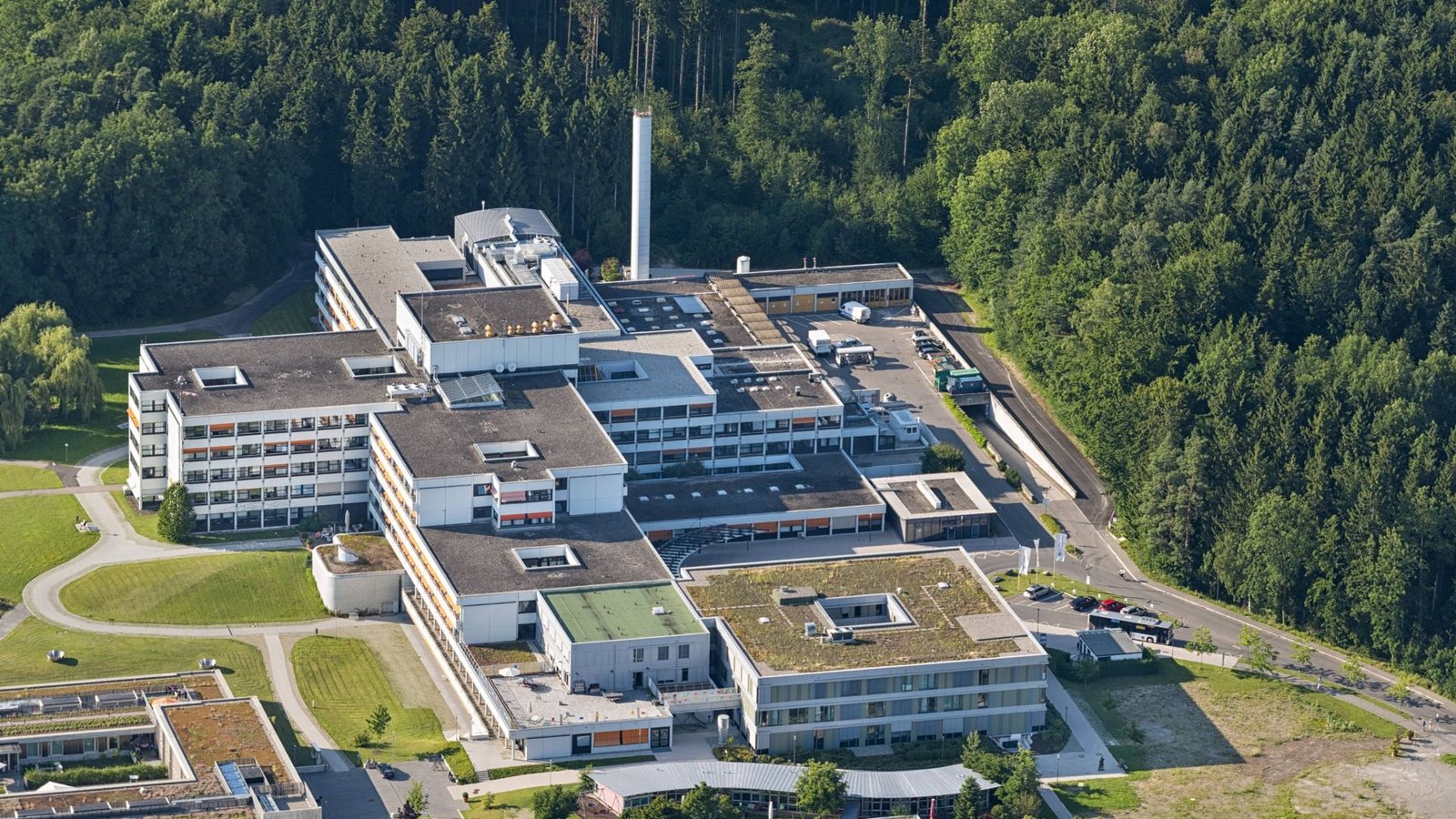 Das Klinikum Friedrichshafen stellt im Mittelpunkt juristischer Ermittlungen.Foto: imago/Westend61/imago stock&people