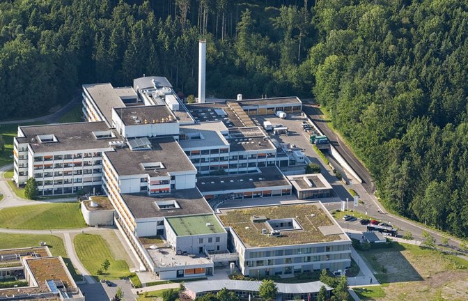 Das Klinikum Friedrichshafen stellt im Mittelpunkt juristischer Ermittlungen.<span class='image-autor'>Foto: imago/Westend61/imago stock&people</span>
