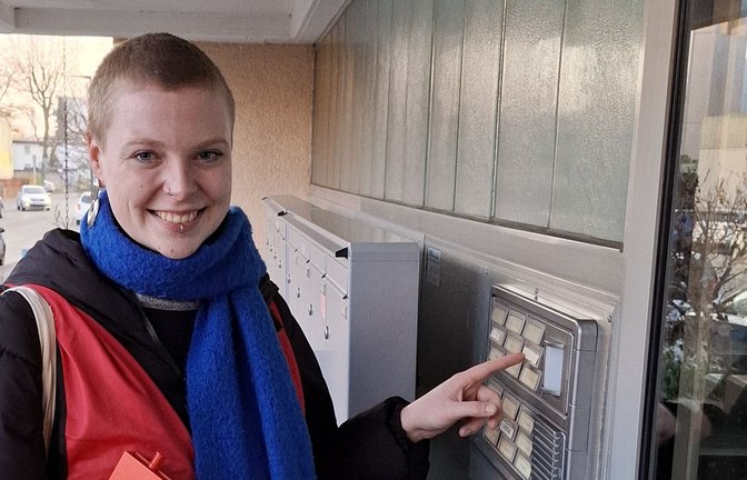 Klinke putzen vor der Landtagswahl:  Kim Sophie Bohnen setzt auf Haustürwahlkampf – wie hier in Heidelberg.<span class='image-autor'>Foto: Gottschalk</span>