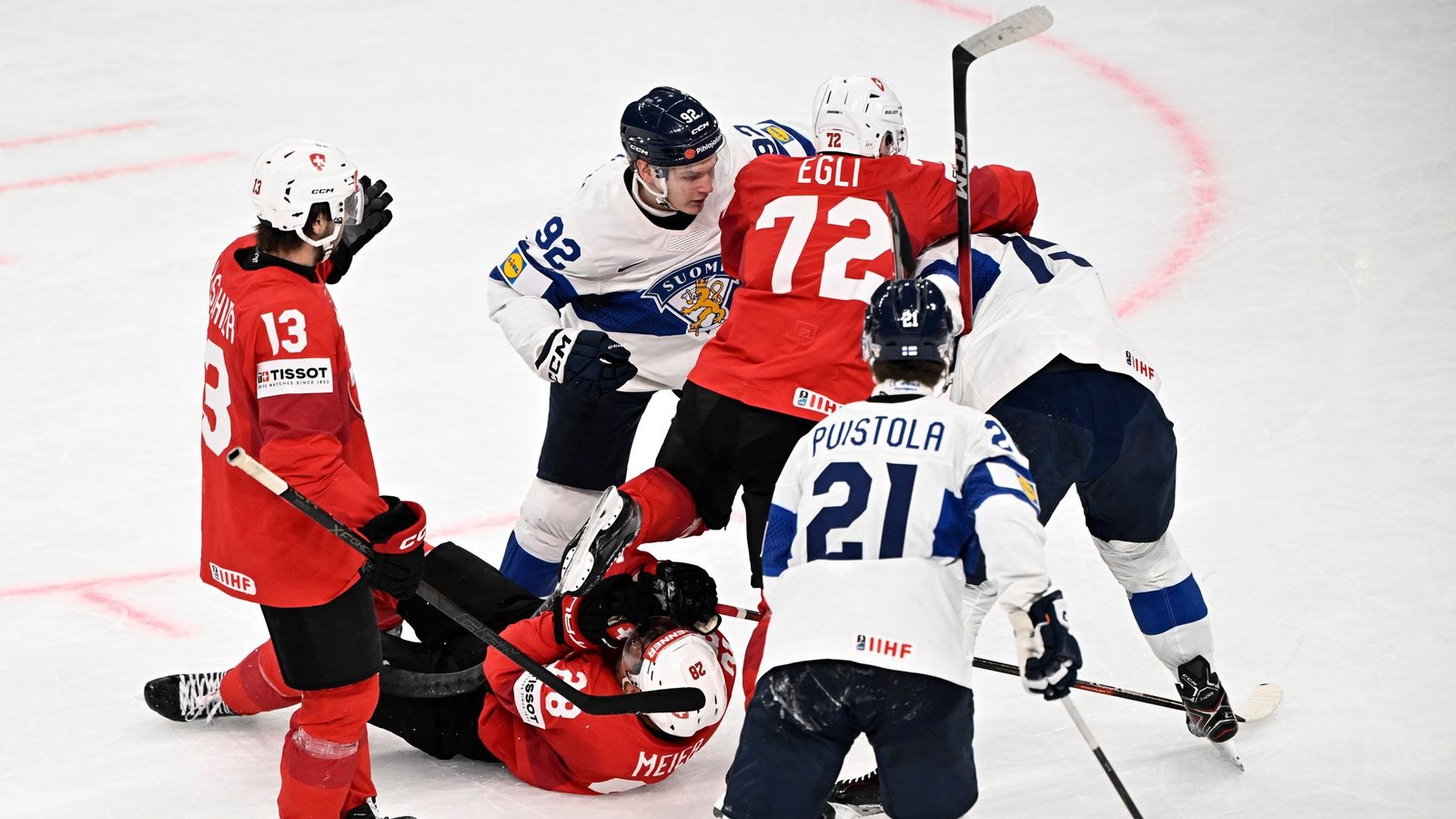 Finnland und die Schweiz lieferten sich ein packendes WM-Finale.Foto: Roni Rekomaa/Lehtikuva/dpa Finnland und die Schweiz lieferten sich ein packendes WM-Finale.Foto: Roni Rekomaa/Lehtikuva/dpa