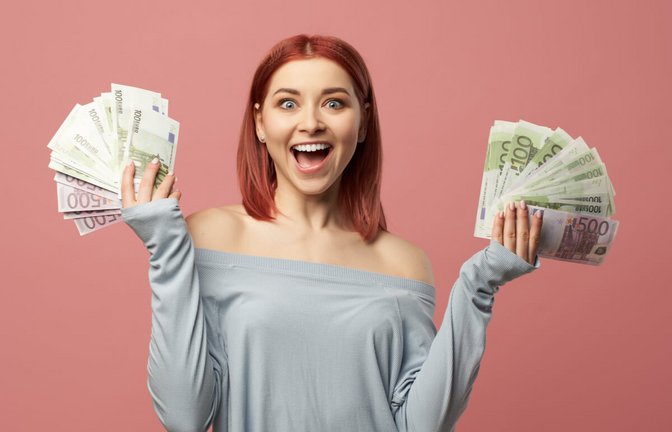 20, 50 oder 100 Euro - Wie viel Geld ist bei einer Konfirmation als Geschenk angemessen? Alle Infos dazu im Artikel.<span class='image-autor'>Foto: Sergey Mironov / Shutterstock.com</span>