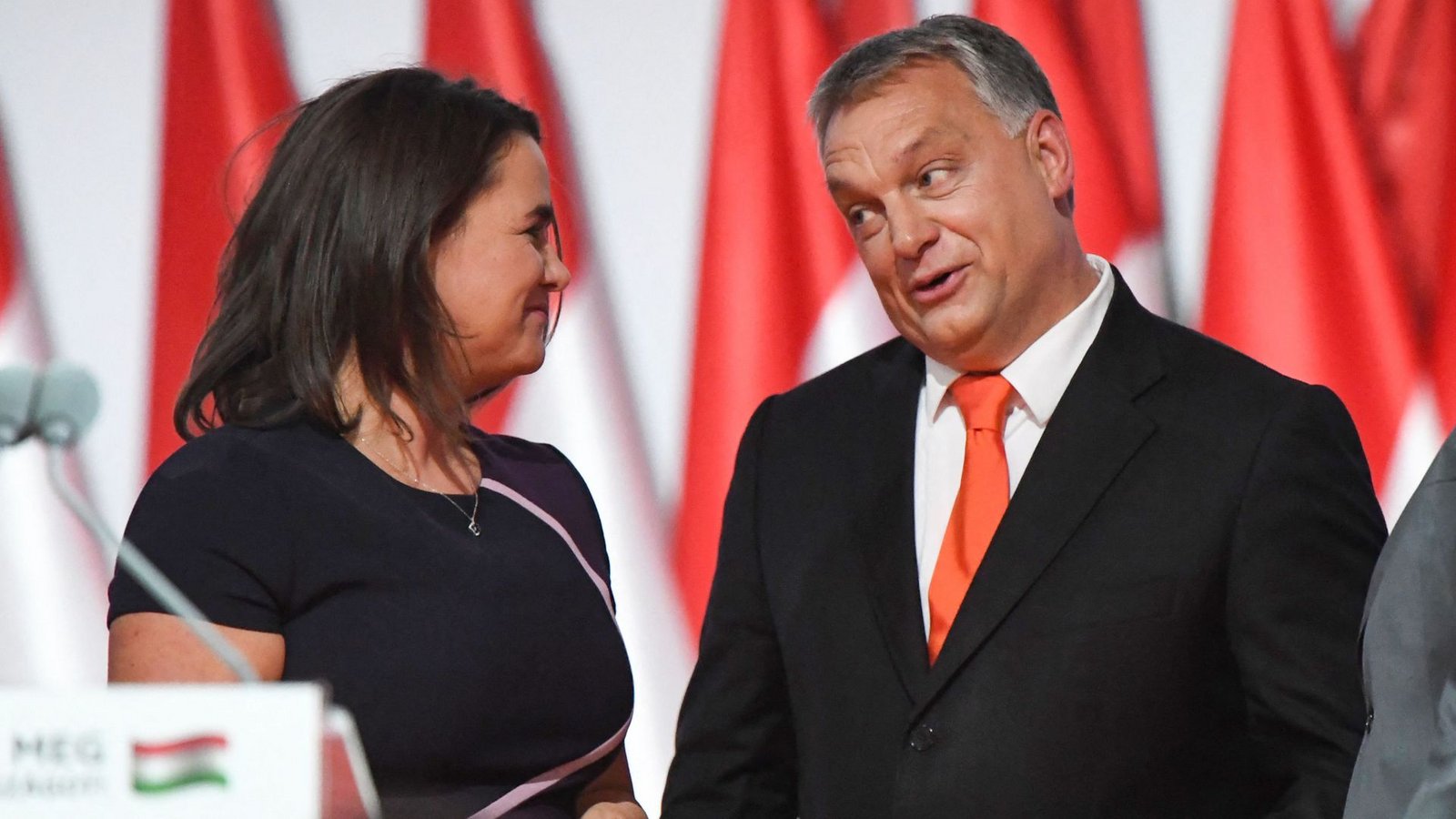 Die dieser Tage zurückgetretene Präsidentin Katalin Novák und Premier Viktor Orbán pflegten einst ein loyales Verhältnis.Foto: AFP/Attila Kisbenedek