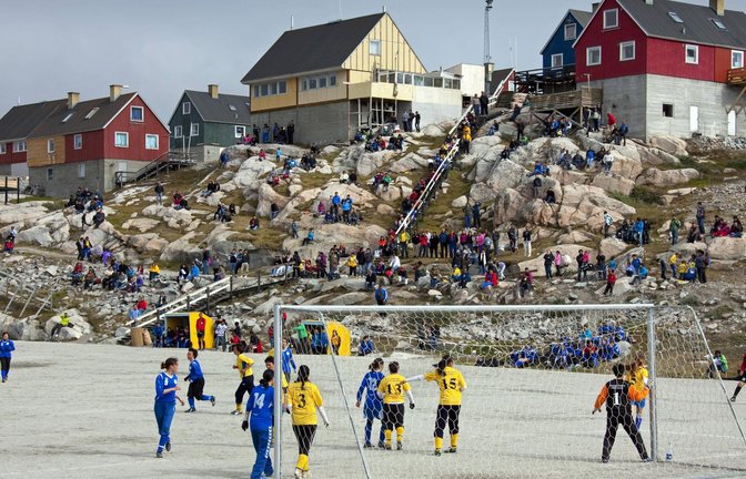 Frauenfußball in Grönland.<span class='image-autor'>Foto: IMAGO/imagebroker</span>