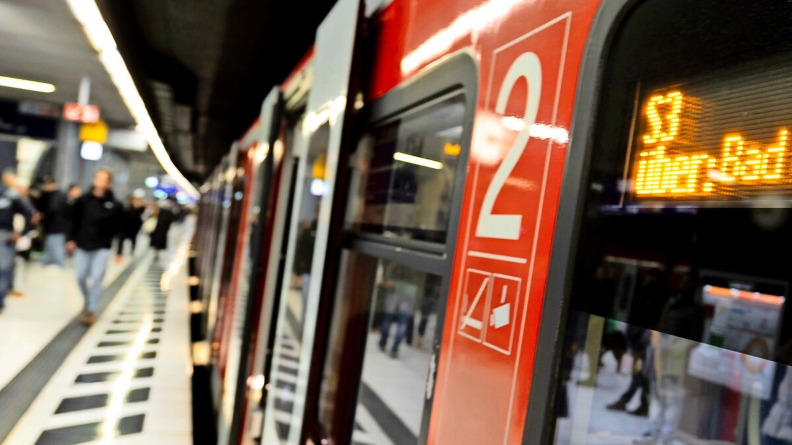 Die Region bekennt sich in ihrem Haushalt für 2025 zur Modernisierung der S-Bahn, auch wenn das System zuletzt Schwächen gezeigt hat.Foto: Lichtgut//Leif Piechowski