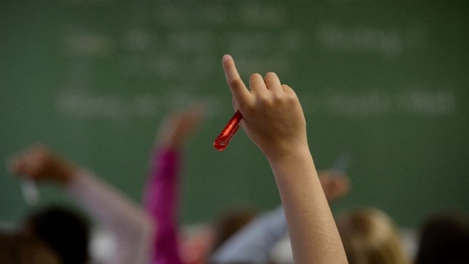In allen Bundesländern – bis auf Baden-Württemberg und Bayern – herrscht schon wieder reger Betrieb in den Klassenzimmern.Marijan Murat/dpa In allen Bundesländern – bis auf Baden-Württemberg und Bayern – herrscht schon wieder reger Betrieb in den Klassenzimmern.Marijan Murat/dpa
